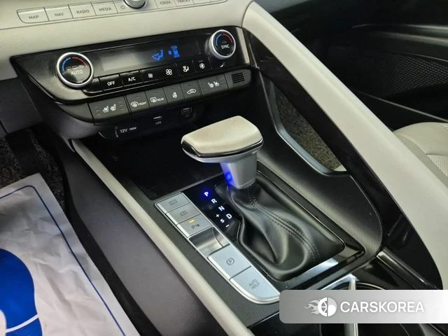 Hyundai Avante Hybrid (CN7) 2022 Песочный из Кореи, фото 3