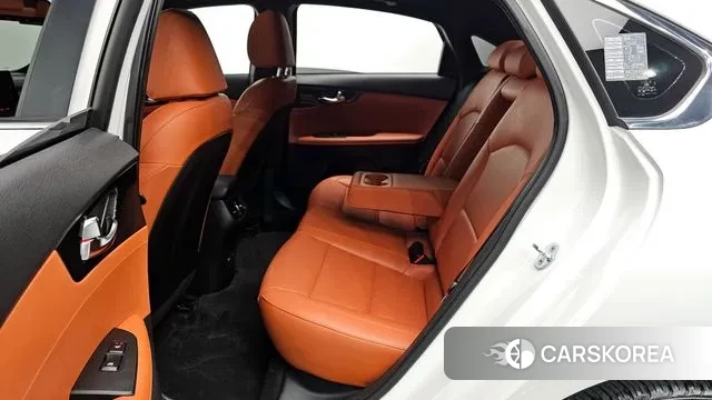 Kia The New K3 2nd generation 2022 Белый из Кореи, фото 3