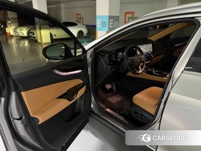 Lexus NX350h Second generation 2024 Серый из Кореи, фото 3
