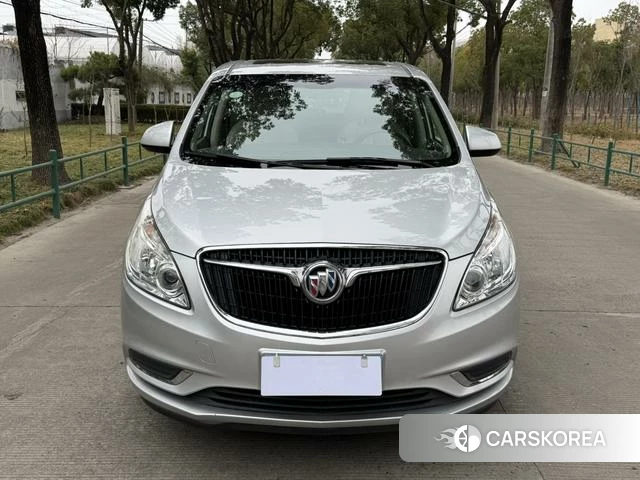 Buick GL8 2019 Серебристо-серый из Китая, фото 3