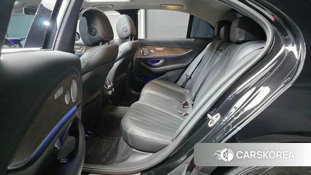 Mercedes-Benz E-Class W213 2020 Черный из Кореи, фото 3