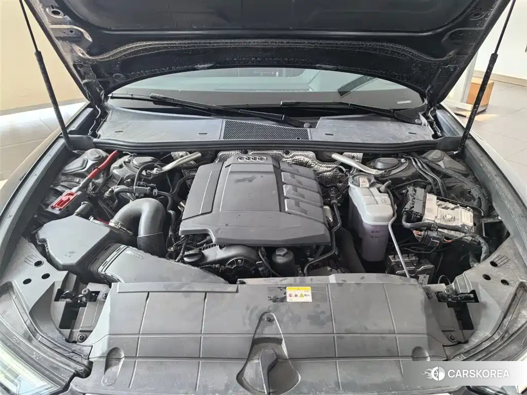 Audi A6L 2023 Черный из Китая, фото 3