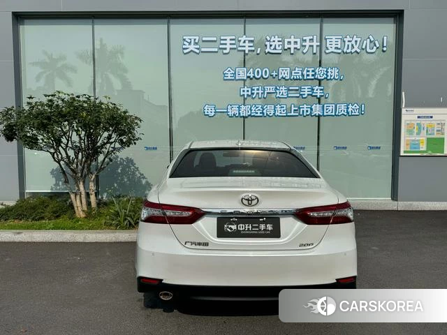 Toyota Camry 2023 Белый из Китая, фото 3
