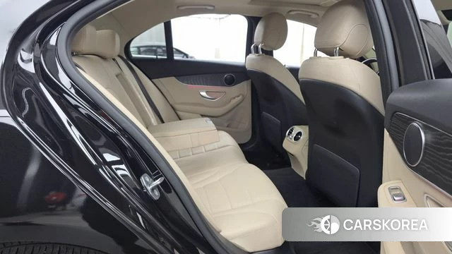Mercedes-Benz C-Class W205 2018 Черный из Кореи, фото 3