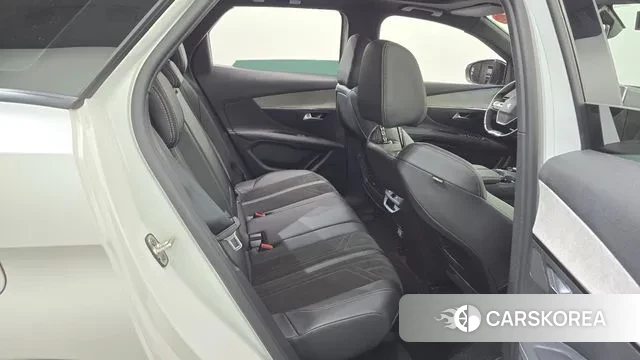 Peugeot 3008 second generation 2022 Белый из Кореи, фото 3