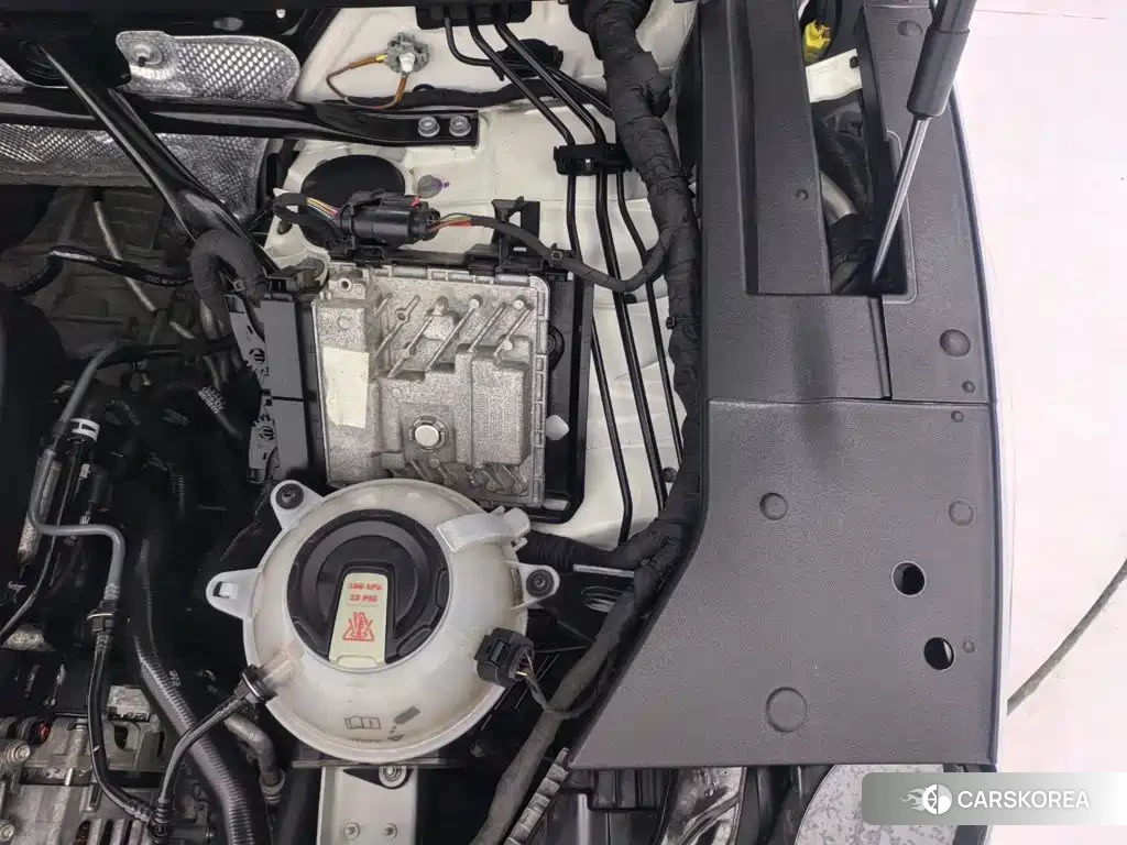 Audi Q5L 2021 Белый из Китая, фото 3