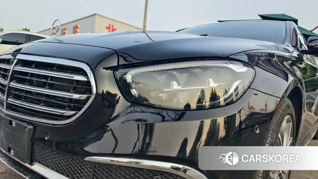 Mercedes-Benz E-class 2023 Черный из Китая, фото 3