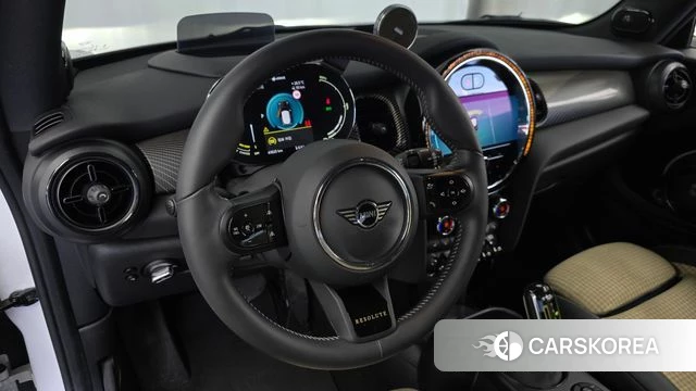 Mini Cooper Electric 2023 Белый из Кореи, фото 3