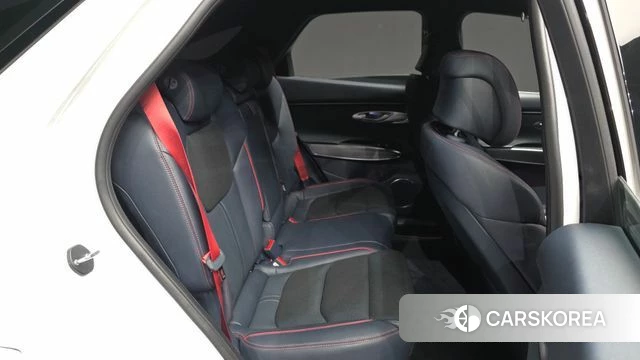 Genesis GV70 2023 Белый из Кореи, фото 3