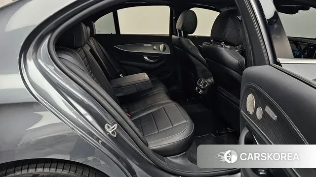 Mercedes-Benz E-Class W213 2022 Серый из Кореи, фото 3