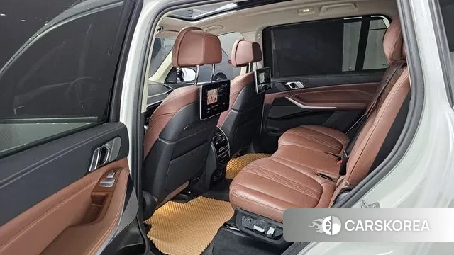 BMW X7 (G07) 2022 Белый из Кореи, фото 3