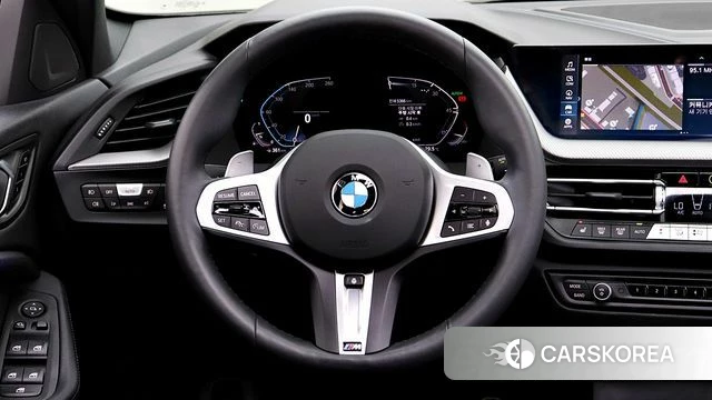 BMW 1 Series (F40) 2024 Белый из Кореи, фото 3