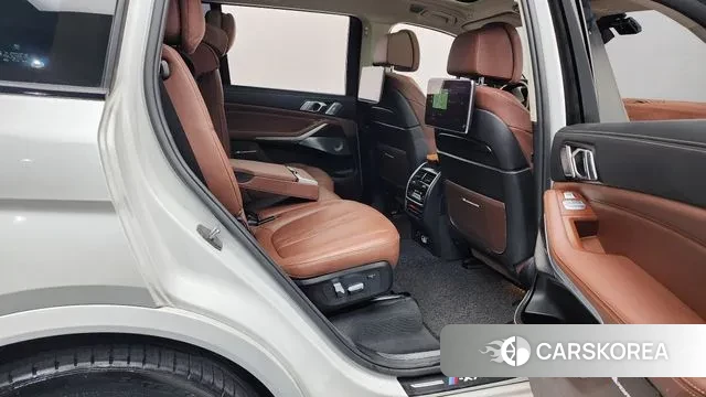 BMW X7 (G07) 2022 Белый из Кореи, фото 3