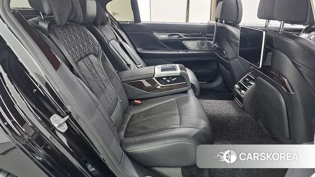 BMW 7 Series (G11) 2018 Черный из Кореи, фото 3