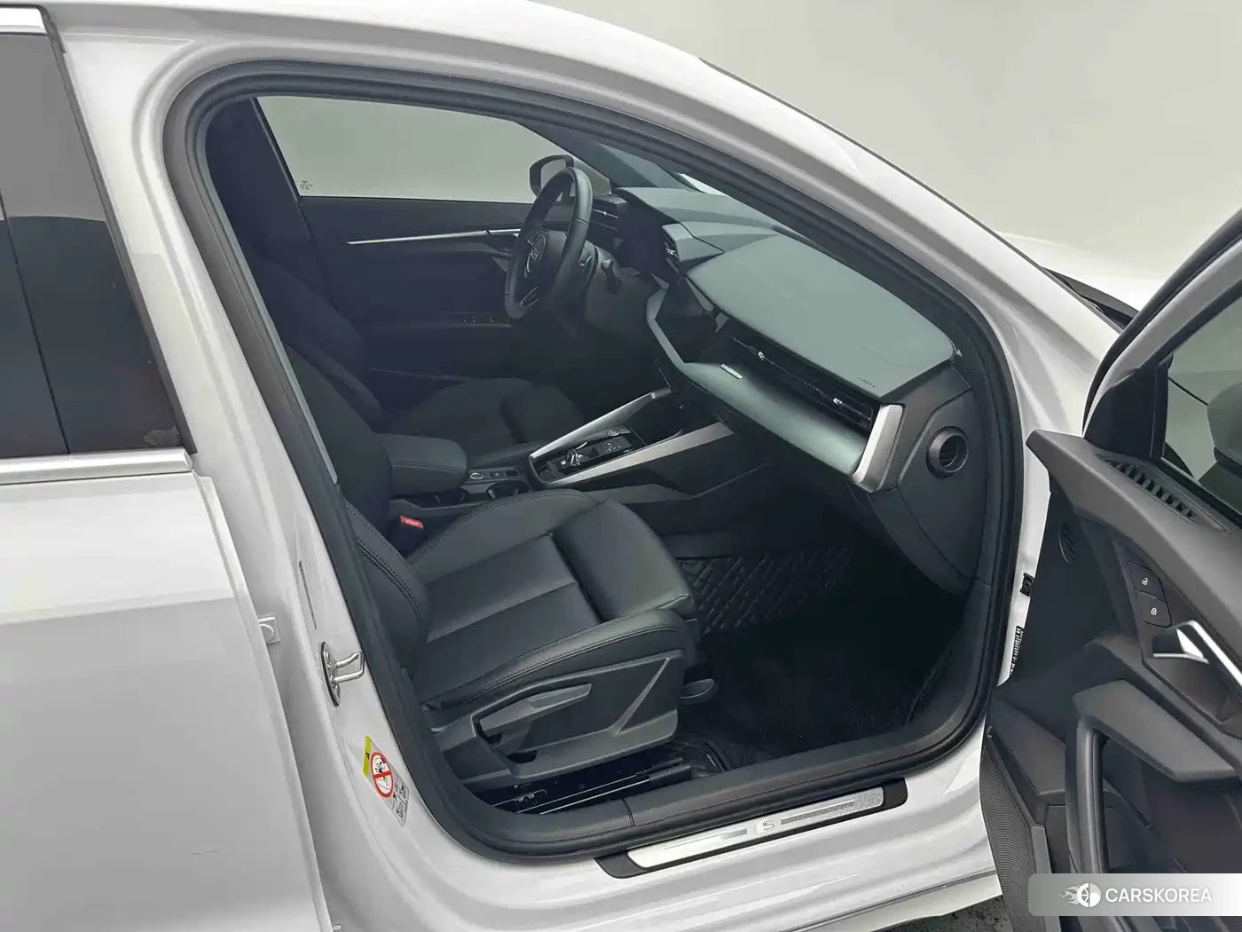 Audi A3 2023 Белый из Китая, фото 4