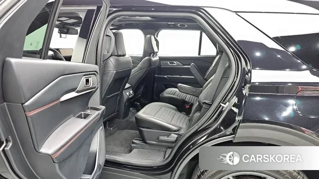 Ford Explorer 6th Generation 2025 Черный из Кореи, фото 3