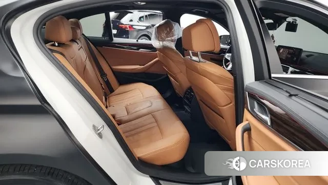 BMW 5 Series (G30) 2022 Черный из Кореи, фото 3