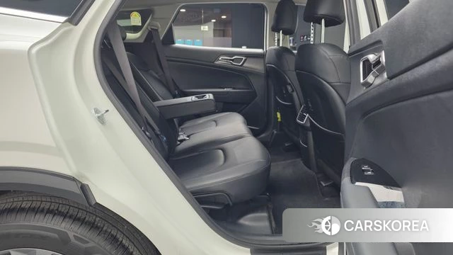 Kia Sportage 5th Generation 2024 Белый из Кореи, фото 3