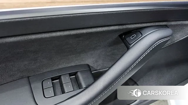 Tesla Model 3 2021 Белый из Кореи, фото 3