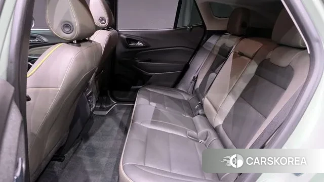 Chevrolet (GM Daewoo) Trax Crossover 2023 Светло-зеленый из Кореи, фото 3