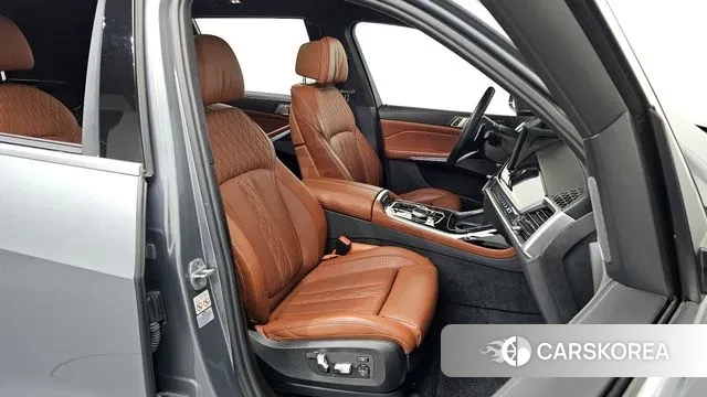 BMW X7 (G07) 2023 Серый из Кореи, фото 3