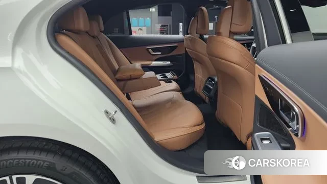 Mercedes-Benz E-Class W214 2025 Белый из Кореи, фото 3