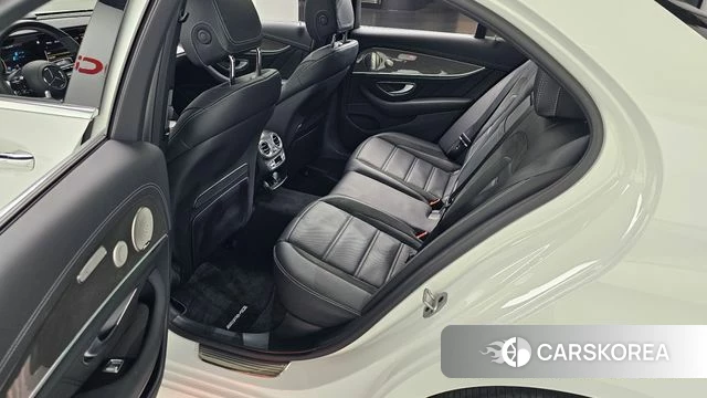 Mercedes-Benz E-Class W213 2022 Белый из Кореи, фото 3