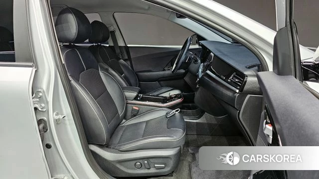 Kia Niro EV 2021 Серебряный из Кореи, фото 3