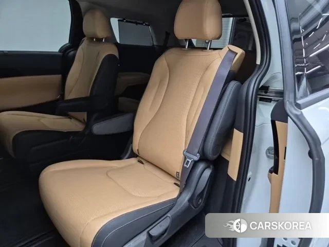 Kia Carnival 4th generation 2023 Белый из Кореи, фото 3