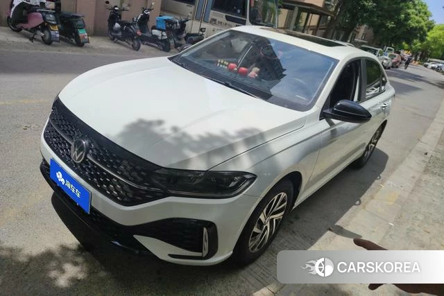 Volkswagen Lavida 2025 Белый из Китая, фото 3