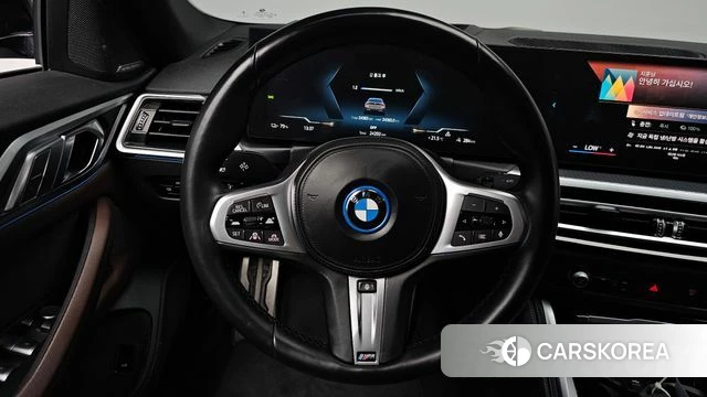 BMW i4 2023 Серебристо-серый из Кореи, фото 3