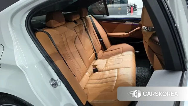 BMW 5 Series (G30) 2020 Белый из Кореи, фото 3