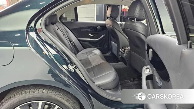 Mercedes-Benz C-Class W205 2019 Зеленый из Кореи, фото 3