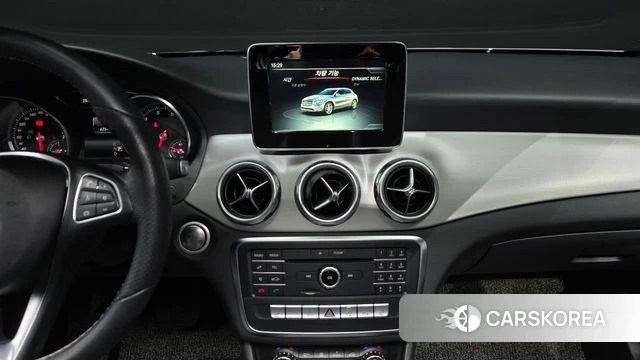 Mercedes-Benz GLA-Class X156 2018 Белый из Кореи, фото 3