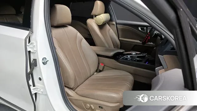 Kia K8 Hybrid 2023 Белый из Кореи, фото 3