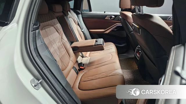 BMW X6 (G06) 2024 Белый из Кореи, фото 3