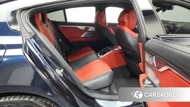 BMW 8 Series (G15) 2022 Черный из Кореи, фото 3