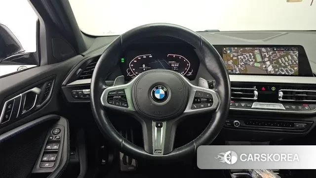 BMW 1 Series (F40) 2022 Серебристо-серый из Кореи, фото 3