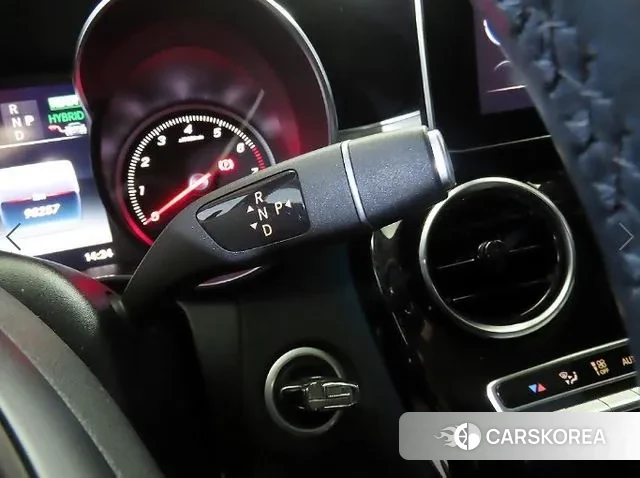 Mercedes-Benz GLC-Class X253 2018 Белый из Кореи, фото 3