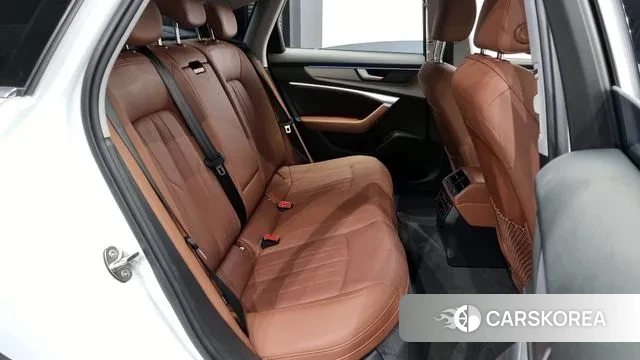 Audi A6 (C8) 2021 Белый из Кореи, фото 3