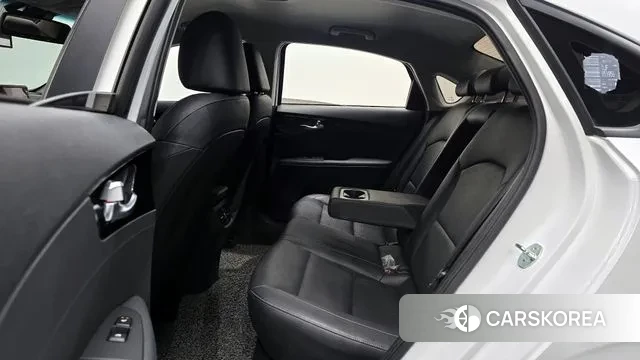 Kia The New K3 2nd generation 2022 Белый из Кореи, фото 3