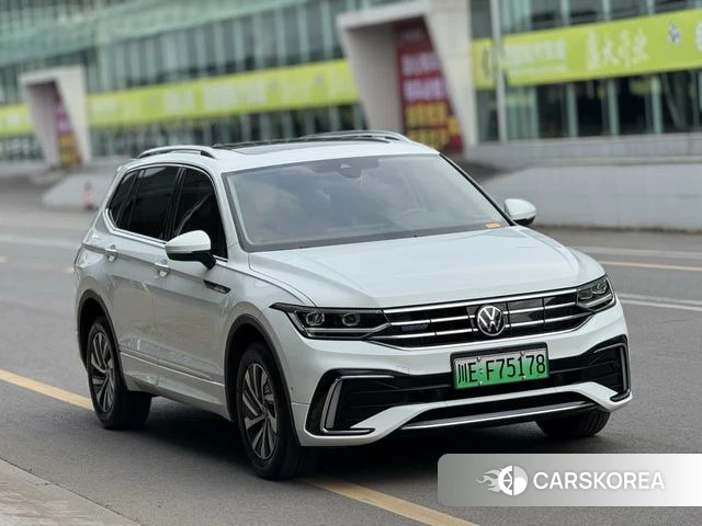 Volkswagen Tiguan L PHEV 2023 Белый из Китая, фото 3
