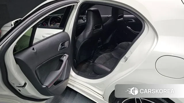 Mercedes-Benz A-Class W176 2018 Белый из Кореи, фото 3