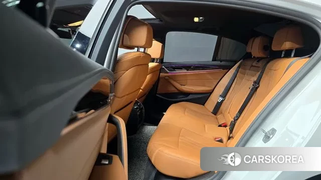 BMW 5 Series (G30) 2021 Белый из Кореи, фото 3