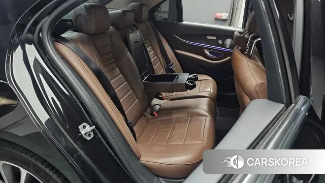 Mercedes-Benz E-Class W213 2018 Черный из Кореи, фото 3