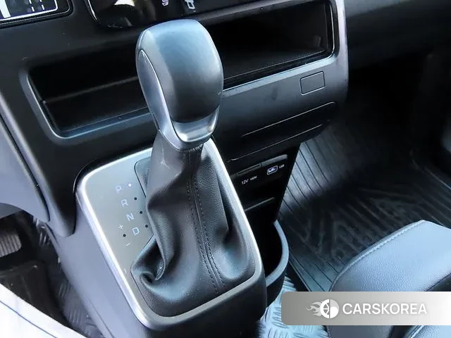 Hyundai Staria 2023 Серый из Кореи, фото 3