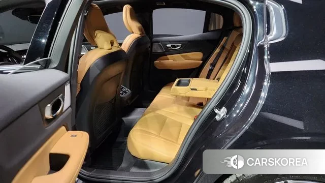 Volvo S60 3rd generation 2021 Черный из Кореи, фото 3