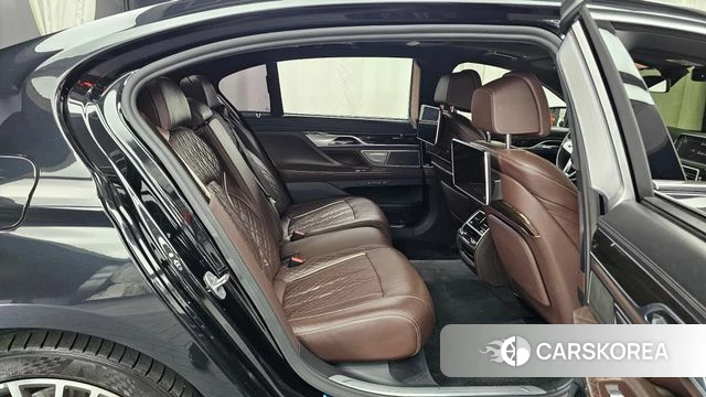 BMW 7 Series (G11) 2021 Черный из Кореи, фото 3