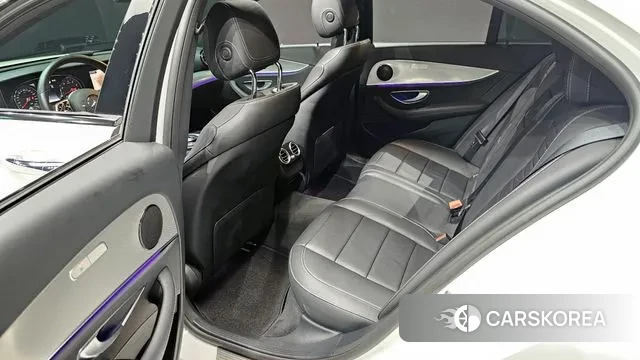 Mercedes-Benz E-Class W213 2020 Белый из Кореи, фото 3