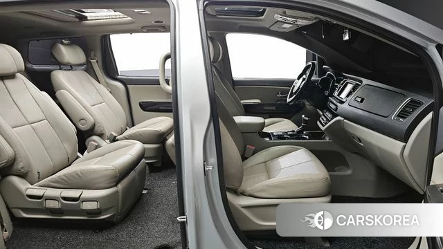 Kia The New Carnival 2019 Серебряный из Кореи, фото 3